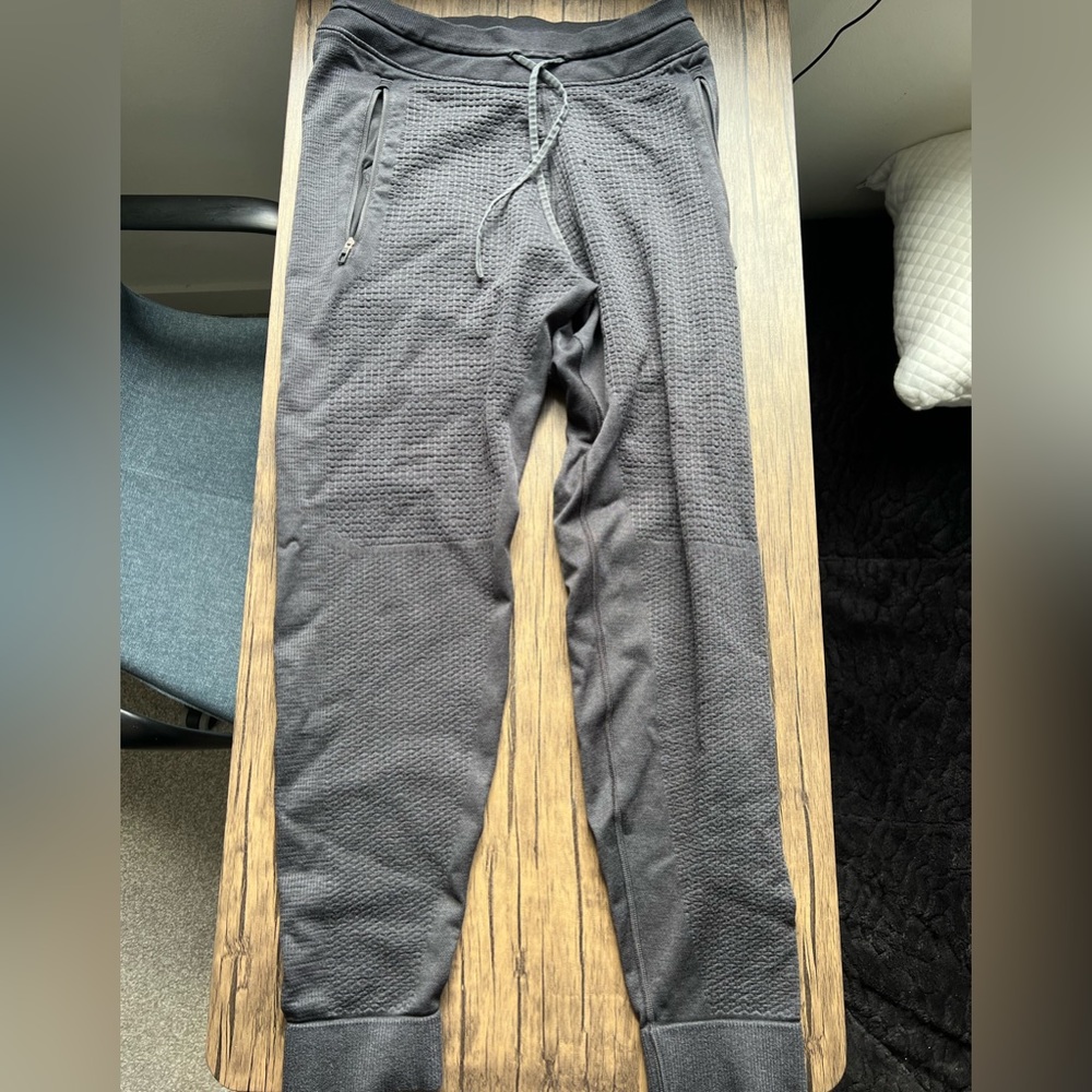 Lululemon Mens Joggers with Pocket Zippers - Medium